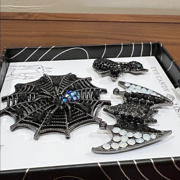 Eye Candy Los Angeles | Halloween Whimsy Brooch Set 🕷️🦇🖤 - Picture 10 of 12